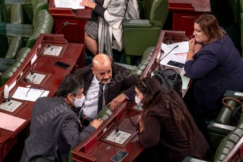2 décembre 2020 : à l'Assemblée des Représentants du Peuple (ARP) jour de débat du projet de loi de finance, budget du Ministère de l'agriculture pour 2021, seul une trentaine (sur 217) députés présents. Séance présidée par Rached Ghannouchi Président de l'ARP et du parti islamiste Ennahdha. 