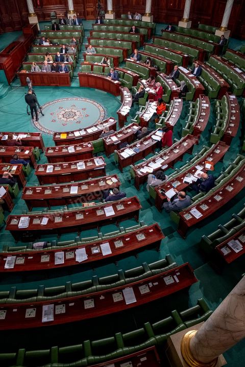 2 décembre 2020 : à l'Assemblée des Représentants du Peuple (ARP) jour de débat du projet de loi de finance, budget du Ministère de l'agriculture pour 2021, seul une trentaine (sur 217) députés présents. Séance présidée par Rached Ghannouchi Président de l'ARP et du parti islamiste Ennahdha. 