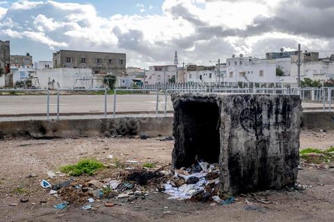 2 décembre 2020 : dans le quartier populaire de Kabaria à la sortie sud de Tunis. Considéré comme un des quartiers les plus pauvres de Tunis, ici les gens ont mauvaises réputations et subissent les maux du pays. 