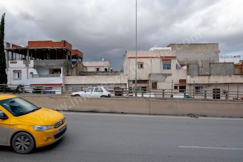 2 décembre 2020 : dans le quartier populaire de Kabaria à la sortie sud de Tunis. Considéré comme un des quartiers les plus pauvres de Tunis, ici les gens ont mauvaises réputations et subissent les maux du pays. 