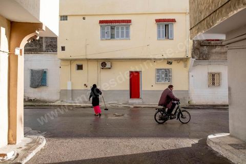 2 décembre 2020 : dans le quartier populaire de Kabaria à la sortie sud de Tunis. Considéré comme un des quartiers les plus pauvres de Tunis, ici les gens ont mauvaises réputations et subissent les maux du pays. 