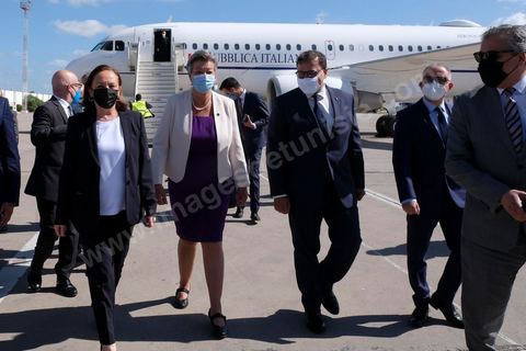 Arrived in Tunis airport of Ylva Johansson, European Commissioner for Home Affairs, and Luciana Lamorgese, Interior Ministery of Italia, will visit Tunisia on Thursday 20 and Friday 21 May 2021.