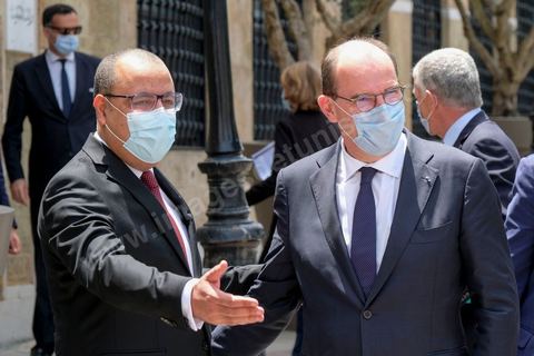 3 juin 2021 : rencontre entre Hichem Mechichi, chef du gouvernement tunisien et Jean CASTEX, Premier ministre, dans le cadre de sa visite à Tunis à l’occasion du 3ème Haut Conseil de Coopération franco-tunisien, accompagné de M. Jean-Yves LE DRIAN, ministre de l'Europe et des Affaires étrangères, de Mme Frédérique VIDAL, ministre de l'Enseignement supérieur, de la Recherche et de l'Innovation, de M. Jean-Baptiste DJEBBARI, ministre délégué auprès de la ministre de la Transition écologique, chargé des Transports, de M. Alain GRISET, ministre délégué auprès du ministre de l’Économie, des Finances et de la Relance, chargé des Petites et Moyennes Entreprises. POOL