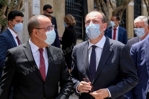 3 juin 2021 : rencontre entre Hichem Mechichi, chef du gouvernement tunisien et Jean CASTEX, Premier ministre, dans le cadre de sa visite à Tunis à l’occasion du 3ème Haut Conseil de Coopération franco-tunisien, accompagné de M. Jean-Yves LE DRIAN, ministre de l'Europe et des Affaires étrangères, de Mme Frédérique VIDAL, ministre de l'Enseignement supérieur, de la Recherche et de l'Innovation, de M. Jean-Baptiste DJEBBARI, ministre délégué auprès de la ministre de la Transition écologique, chargé des Transports, de M. Alain GRISET, ministre délégué auprès du ministre de l’Économie, des Finances et de la Relance, chargé des Petites et Moyennes Entreprises. POOL