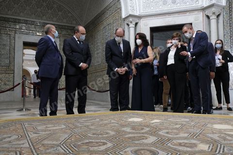 3 juin 2021 : Visite du Musée du Bardo par Jean CASTEX, Premier ministre, en compagnie de sa femme et du Ministre tunisien du tourisme et de la culture dans le cadre de sa visite à Tunis à l’occasion du 3ème Haut Conseil de Coopération franco-tunisien, accompagné de M. Jean-Yves LE DRIAN, ministre de l'Europe et des Affaires étrangères, de Mme Frédérique VIDAL, ministre de l'Enseignement supérieur, de la Recherche et de l'Innovation, de M. Jean-Baptiste DJEBBARI, ministre délégué auprès de la ministre de la Transition écologique, chargé des Transports, de M. Alain GRISET, ministre délégué auprès du ministre de l’Économie, des Finances et de la Relance, chargé des Petites et Moyennes Entreprises. POOL