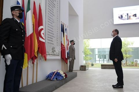 3 juin 2021 : Visite du Musée du Bardo par Jean CASTEX, Premier ministre, en compagnie de sa femme et du Ministre tunisien du tourisme et de la culture dans le cadre de sa visite à Tunis à l’occasion du 3ème Haut Conseil de Coopération franco-tunisien, accompagné de M. Jean-Yves LE DRIAN, ministre de l'Europe et des Affaires étrangères, de Mme Frédérique VIDAL, ministre de l'Enseignement supérieur, de la Recherche et de l'Innovation, de M. Jean-Baptiste DJEBBARI, ministre délégué auprès de la ministre de la Transition écologique, chargé des Transports, de M. Alain GRISET, ministre délégué auprès du ministre de l’Économie, des Finances et de la Relance, chargé des Petites et Moyennes Entreprises. POOL