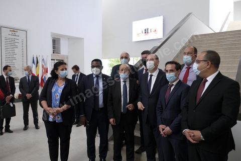 3 juin 2021 : Visite du Musée du Bardo par Jean CASTEX, Premier ministre, en compagnie de sa femme et du Ministre tunisien du tourisme et de la culture dans le cadre de sa visite à Tunis à l’occasion du 3ème Haut Conseil de Coopération franco-tunisien, accompagné de M. Jean-Yves LE DRIAN, ministre de l'Europe et des Affaires étrangères, de Mme Frédérique VIDAL, ministre de l'Enseignement supérieur, de la Recherche et de l'Innovation, de M. Jean-Baptiste DJEBBARI, ministre délégué auprès de la ministre de la Transition écologique, chargé des Transports, de M. Alain GRISET, ministre délégué auprès du ministre de l’Économie, des Finances et de la Relance, chargé des Petites et Moyennes Entreprises. POOL