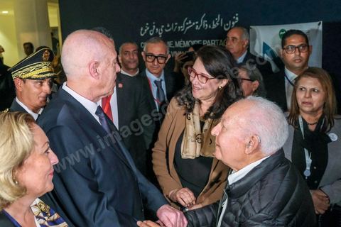 18 novembre 2022, à Djerba en Tunisie, visite du Président de la République tunisienne M. Kais Saied au village de la Francophonie installé dans le Parc Djerba Explore. Bain de foule et visite de l'exposition de calligraphie en compagnie du maitre calligraphe tunisien Nja Mahdaoui et de la ministre des affaires culturelles Mme Hayet Ketat Guermazi.  