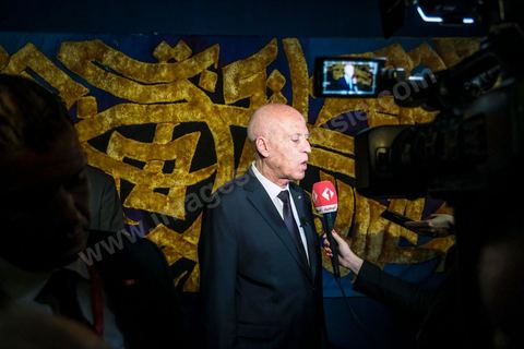 18 novembre 2022, à Djerba en Tunisie, visite du Président de la République tunisienne M. Kais Saied au village de la Francophonie installé dans le Parc Djerba Explore. Bain de foule et visite de l'exposition de calligraphie en compagnie du maitre calligraphe tunisien Nja Mahdaoui et de la ministre des affaires culturelles Mme Hayet Ketat Guermazi.  