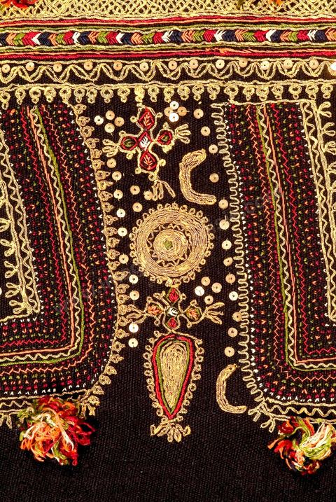 Costumes traditionnels et textiles tunisiens - Collection Lalla Hadria Museum - Djerba Explore