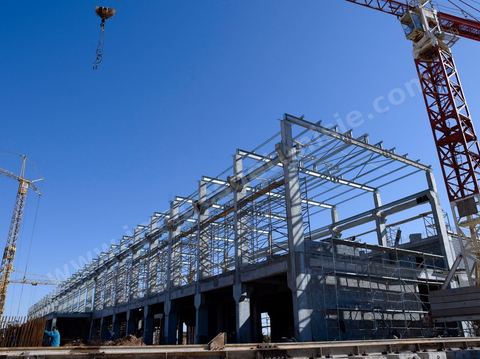 Chantier de construction de l'usine TIPAP à Sfax
