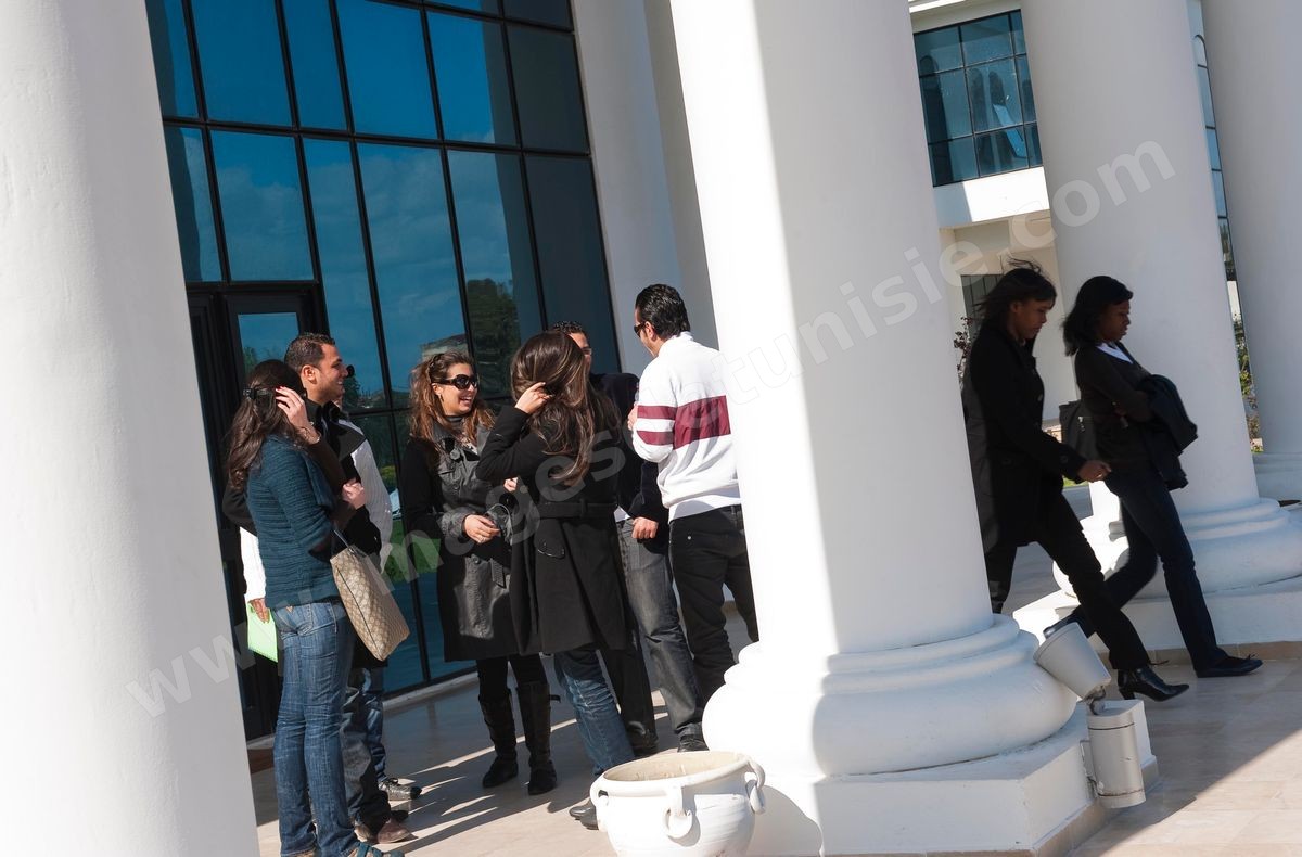 Etudiants à l'Université Privée Tunis Carthage (UTC) à la Soukra - banlieue nord de Tunis