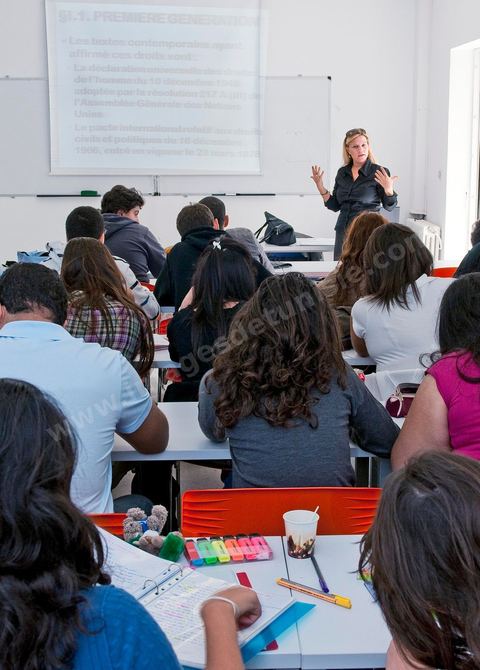Salle de classe de l'Université de Tunis Dauphine à El Omrane à Tunis