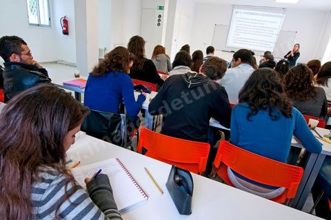 Salle de classe de l'Université de Tunis Dauphine à El Omrane à Tunis