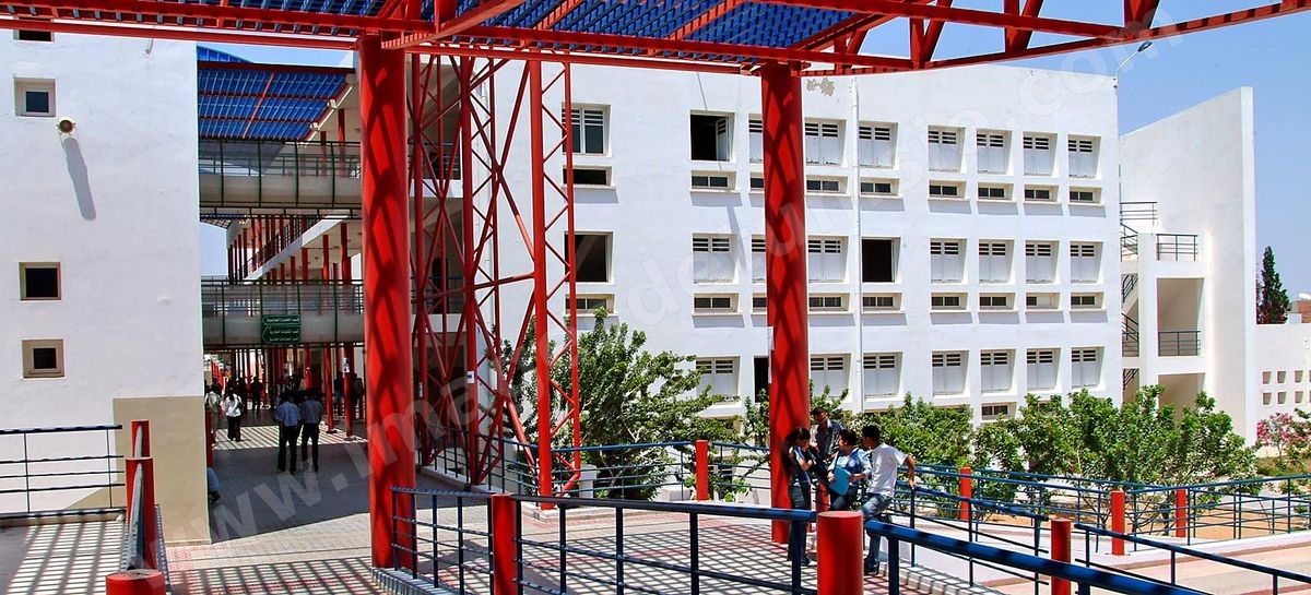 Université de l'ISET de Sfax _ Institut des Sciences économiques et techniques