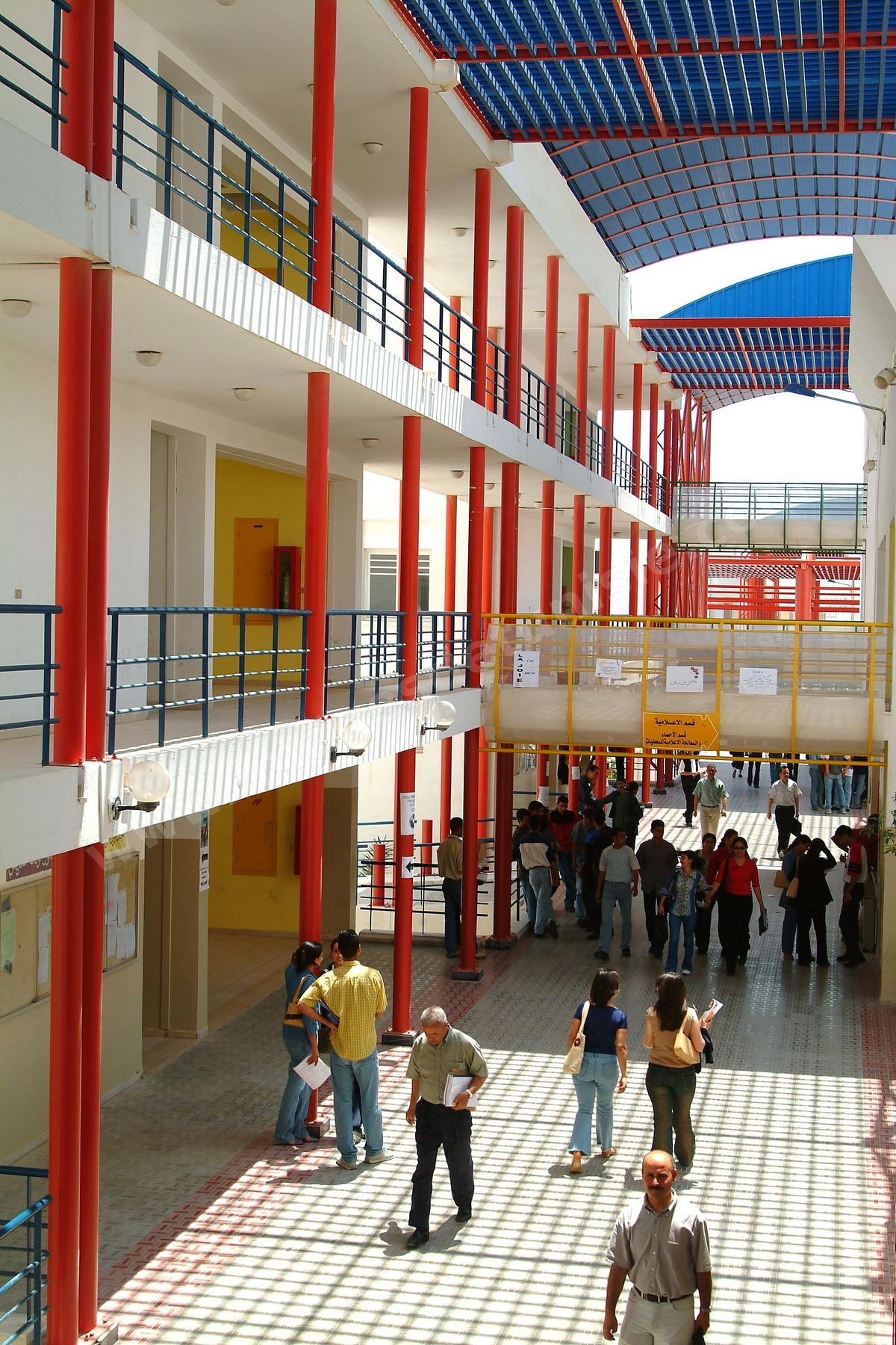Université de l'ISET de Sfax _ Institut des Sciences économiques et techniques