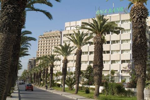 Siège social de la BNA Bank et de la STB Bank sur l'avenue Mohamed V à Tunis