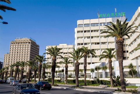 Siège social de la BNA Bank et de la STB Bank sur l'avenue Mohamed V à Tunis