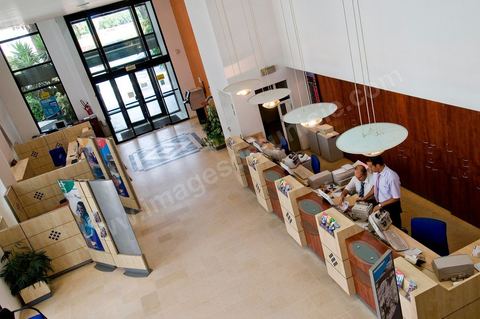 Agence bancaire de la BIAT - Banque Internationale Arabe de Tunisie - Avenue Mohamed V à Tunis