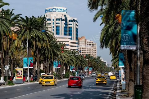 Avenue Mohamed V au centre de Tunis