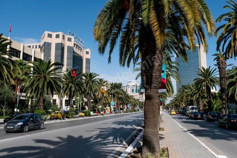 Avenue Mohamed V au centre de Tunis