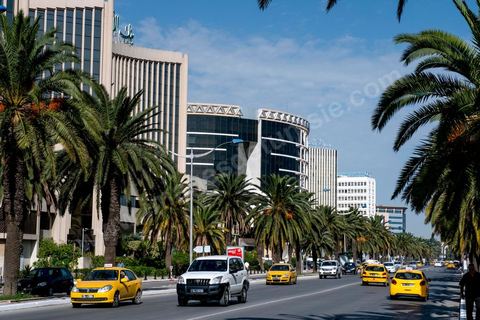 Avenue Mohamed V au centre de Tunis