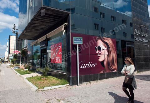 Rues commerçantes aux Berges du Lac de Tunis, boutiques de luxe