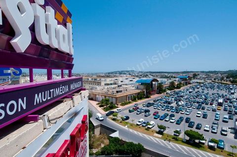 Centre commercial Carrefour à La Marsa