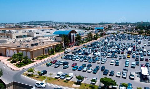 Centre commercial Carrefour à La Marsa