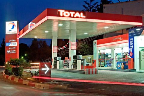 Stations service de Total en Tunisie, atelier de réparation et pompes à essence
