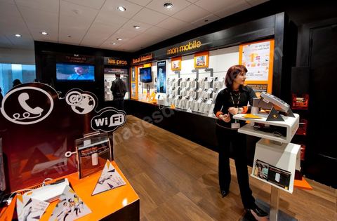 Boutique Orange Tunisie opérateur privé téléphonie mobile, fixe, internet 3G.