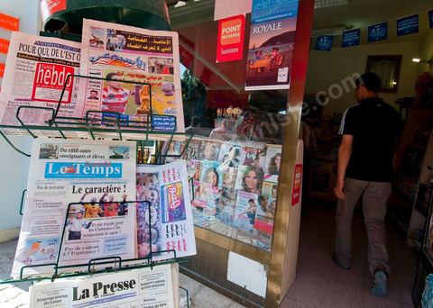 Kisoque à journaux, venderu de journaux, presse tunisienne, journaux de Tunisie
