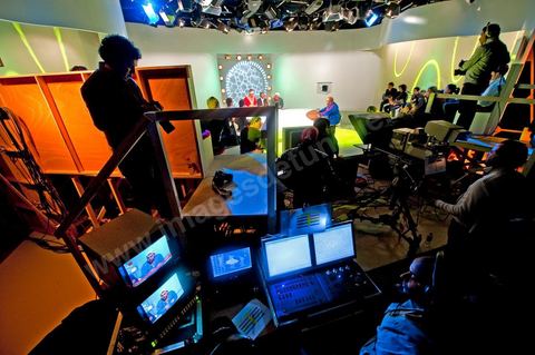 Plateau de l'émission Ness Nesma de Nesma TV la télé du Grand Maghreb