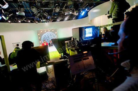 Plateau et coulisses de l'émission Ness Nesma de Nesma TV la télé du Grand Maghreb