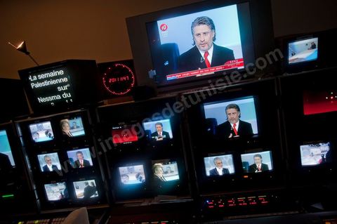 Nabil Karoui sur les écrans de la Régie prod de l'émission Ness Nesma de Nesma TV la télé du Grand Maghreb