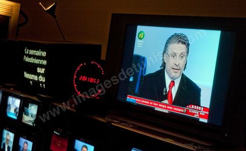 Nabil Karoui sur les écrans de la Régie prod de l'émission Ness Nesma de Nesma TV la télé du Grand Maghreb