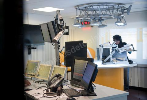 Salle de rédaction de la radio privée Shem's