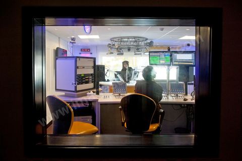 Salle de rédaction de la radio privée Shem's