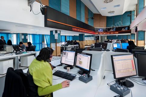 Les journalistes de l'information dans la presse room de la Wataniya 1 dans la rédaction et les studios de la chaine de Télévision nationale Tunisienne El Wataniya 1 et 2.