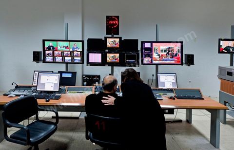 Régie du studio virtuel. Dans la rédaction et les studios de la chaine de Télévision nationale Tunisienne El Wataniya 1 et 2.