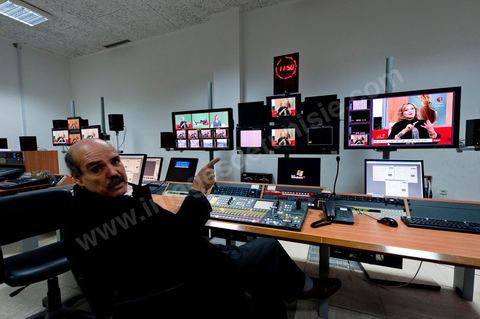 Régie du studio virtuel. Dans la rédaction et les studios de la chaine de Télévision nationale Tunisienne El Wataniya 1 et 2.