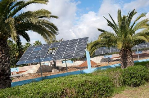 Installation de panneaux solaires à la CITET Centre International des technologies de l'environnement de Tunis à Tunis