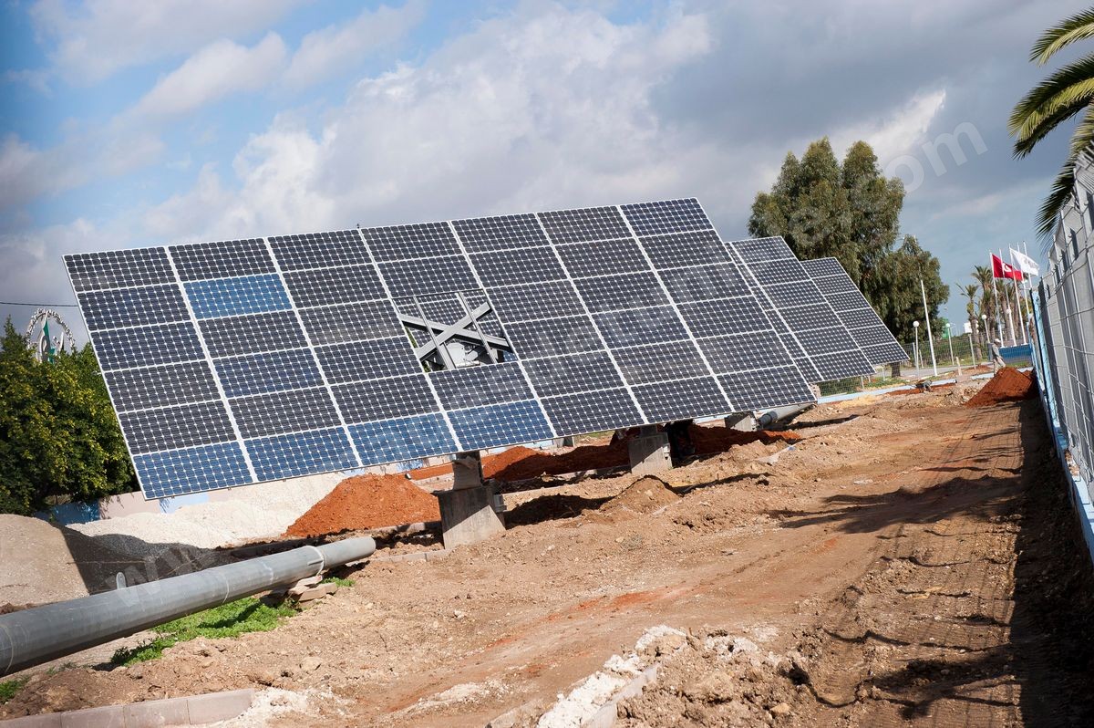 Installation de panneaux solaires à la CITET Centre International des technologies de l'environnement de Tunis à Tunis