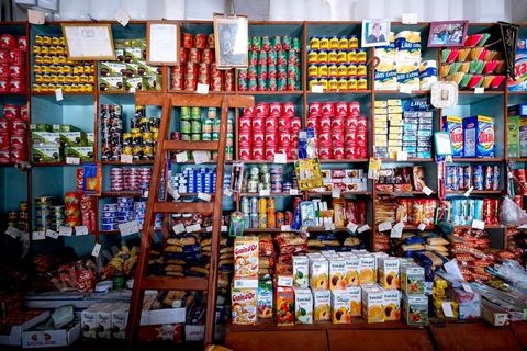 Epicerie / Hanout de Mohamed Ben Moussa sur la grande place du marché de Erriadh