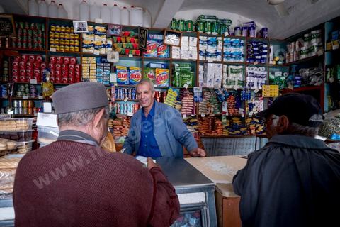 Epicerie / Hanout de Mohamed Ben Moussa sur la grande place du marché de Erriadh