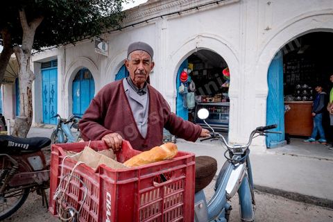Epicerie / Hanout de Mohamed Ben Moussa sur la grande place du marché de Erriadh