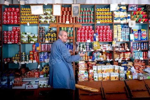 Epicerie / Hanout de Mohamed Ben Moussa sur la grande place du marché de Erriadh