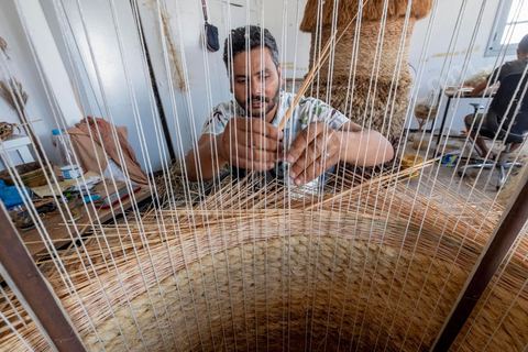 Dans l'atelier de l'artiste gabésien Mohamed Amine Hamouda