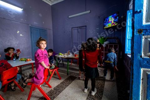 À Hara Kbira, quartier juif à Houmt Souk, jardin d'enfants pour les juifs de la Fondation Toura ve Hanoukh ( torah et éducation). 