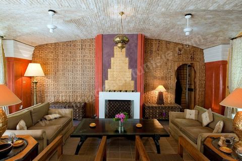 Grand salon du Dar El Hadir de Antoine dans la medina de Tozeur
